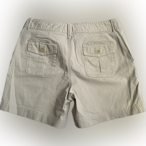 Eddie Bauer Mercer Fit, size 12 beige khaki tan shorts 98% cotton - Picture 5 of 5